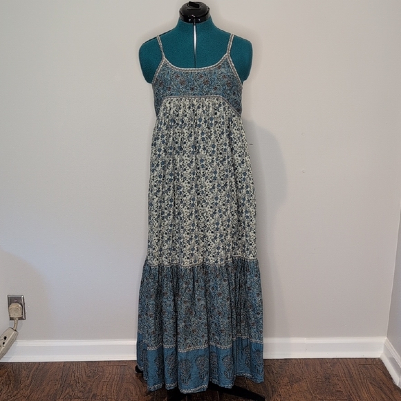 NATURAL LIFE Blue and Cream Floral Maxi Dress - Picture 1 of 6